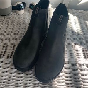 Blundstone Chelsea boots